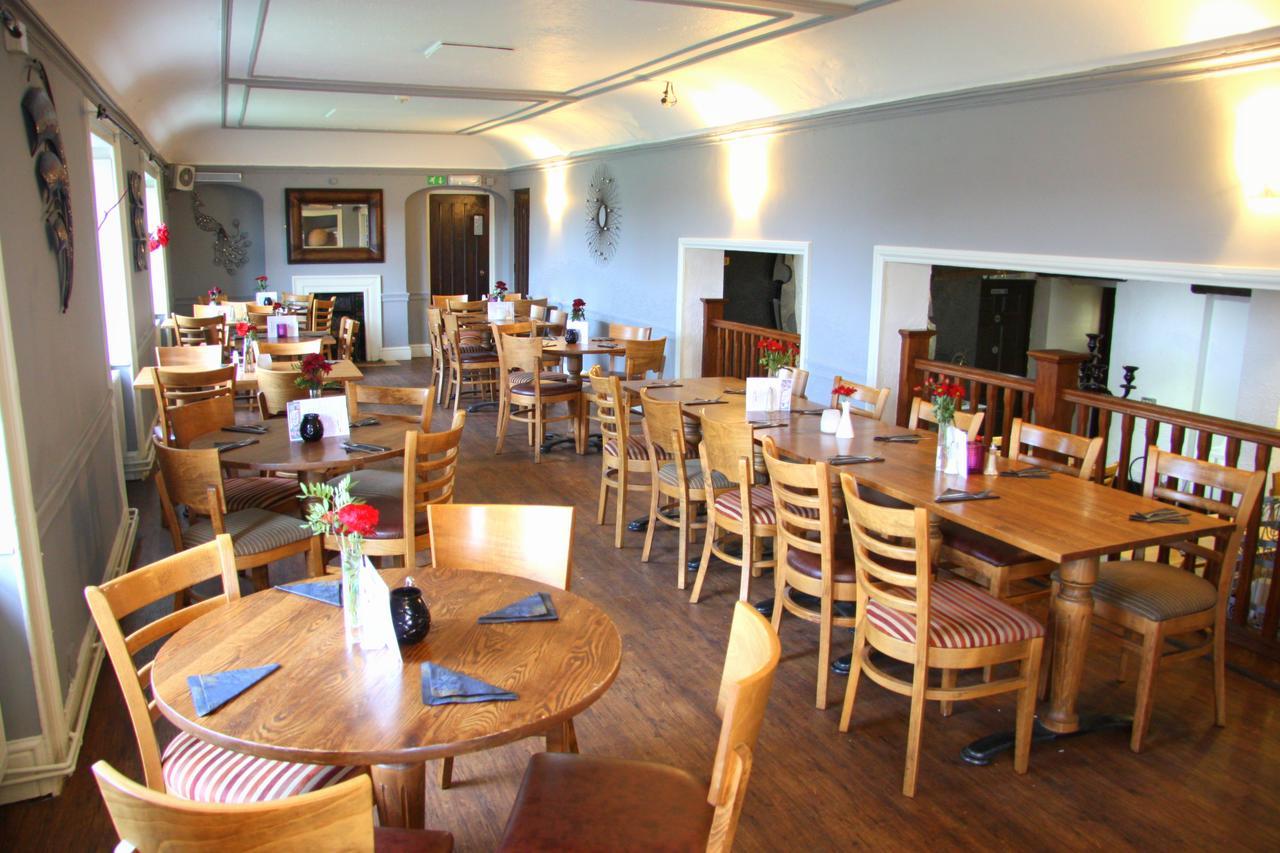 White Lion Hotel Yate Exterior photo